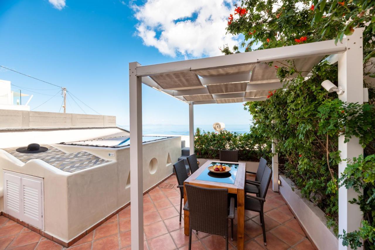 Villa By Hotel Thira Fira  Eksteriør billede