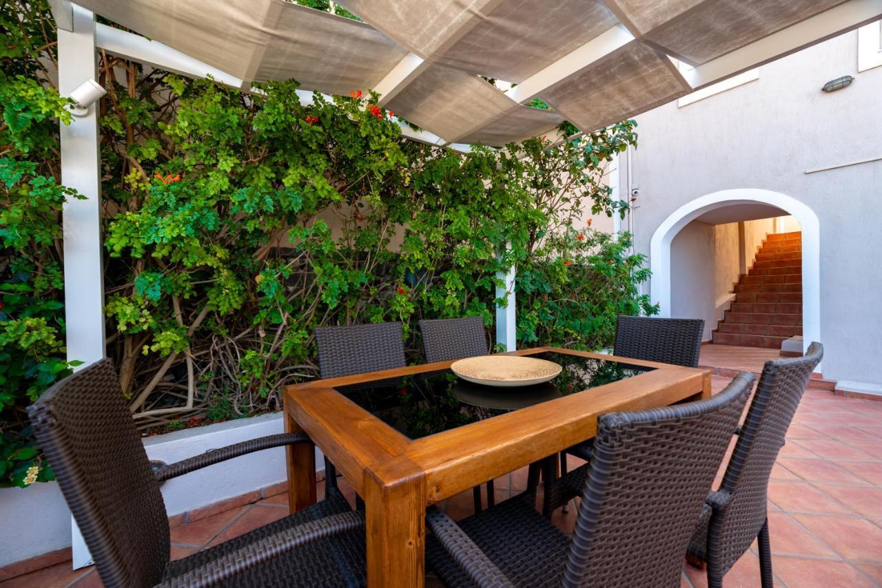 Villa By Hotel Thira Fira  Eksteriør billede